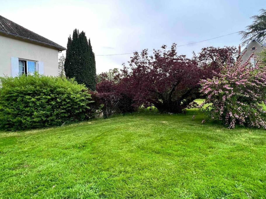 Gite De La Petite Fourmy Saint-Sulpice-les-Feuilles Eksteriør bilde