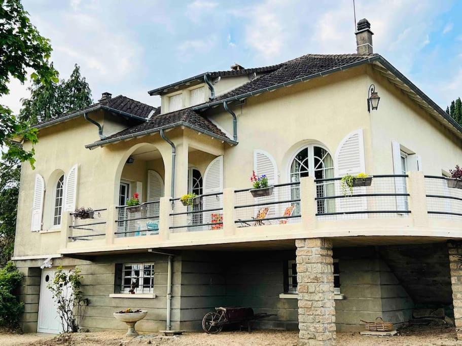 Gite De La Petite Fourmy Saint-Sulpice-les-Feuilles Eksteriør bilde